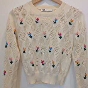 Zara Floral Embroidered Sweater Size Small